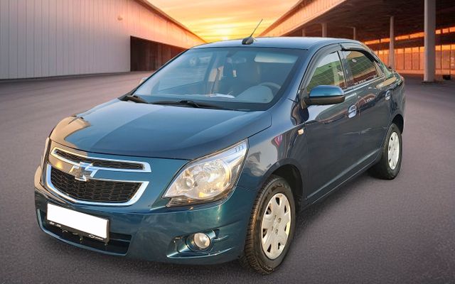 Chevrolet Cobalt - image 2