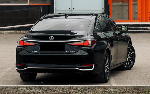 Lexus Es 250 - image 2