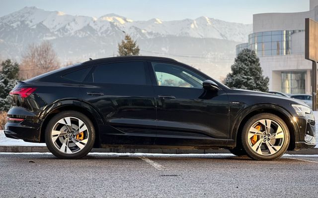 AUDI E-TRON - image 4
