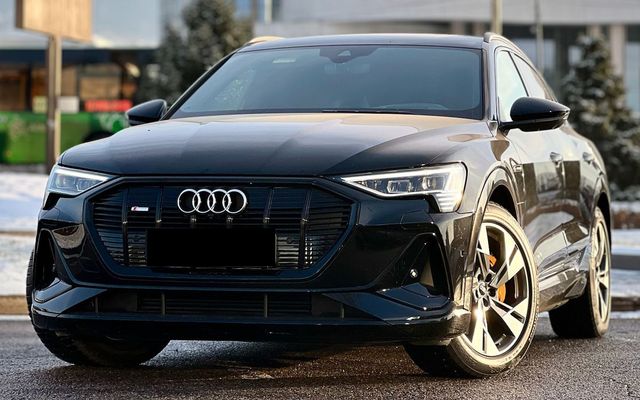 AUDI E-TRON - image 2