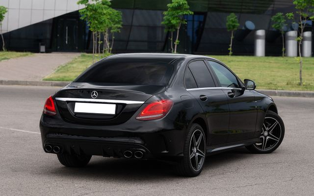Mercedes-Benz C180 - image 3