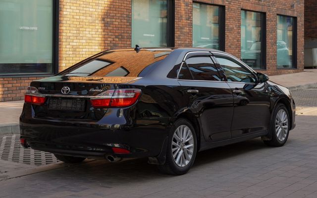Toyota Camry 55 - image 2