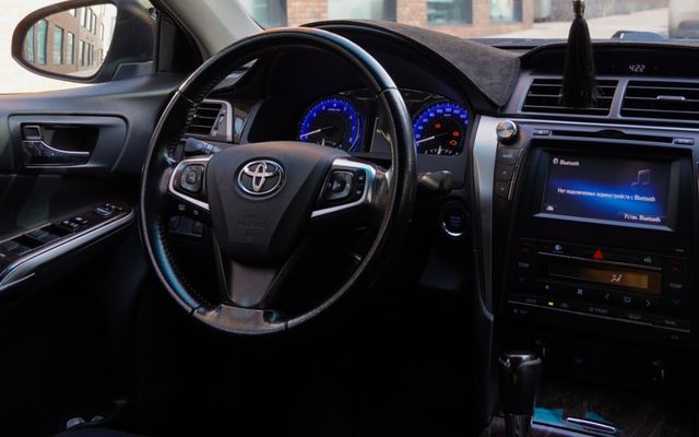 Toyota Camry 55 - image 3