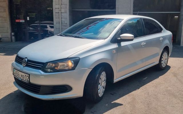 Volkswagen Polo - image 1