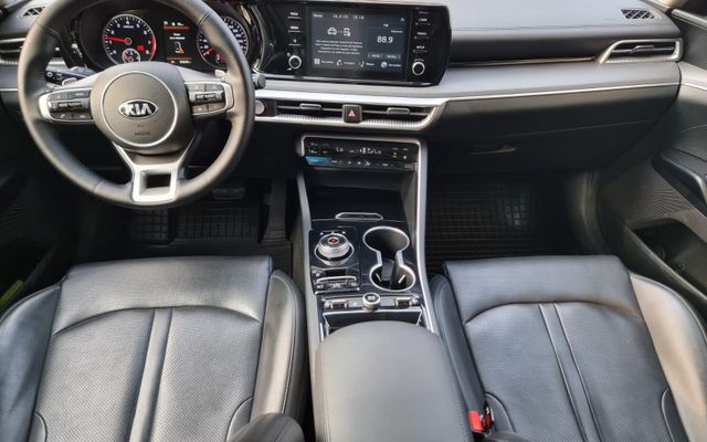 KIA K5 - image 3