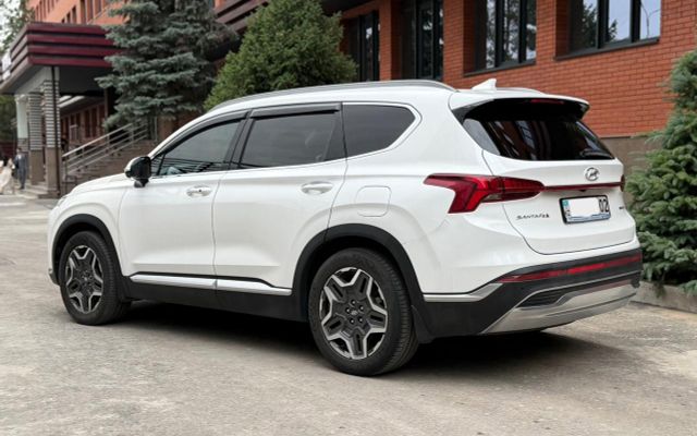 Hyundai Santa Fe - image 3