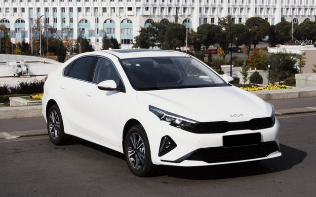 KIA K3 - image 3
