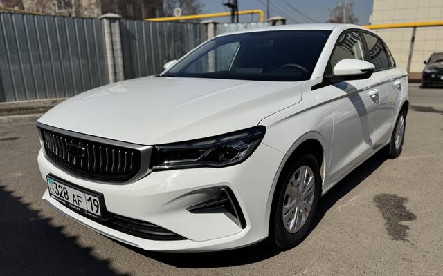 Geely Emgrand - image 1