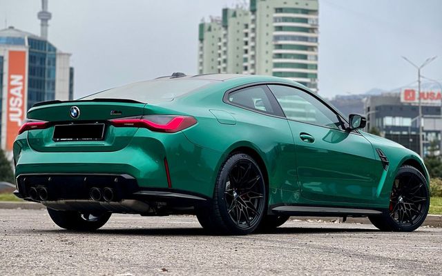 BMW M4 Competition - image 4