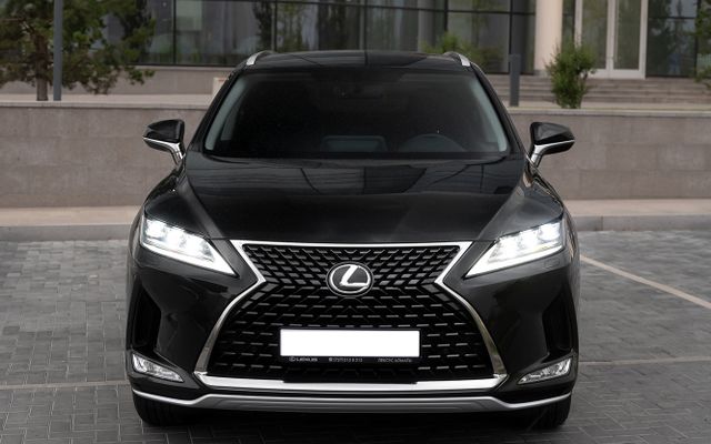 Lexus RX300 - image 2