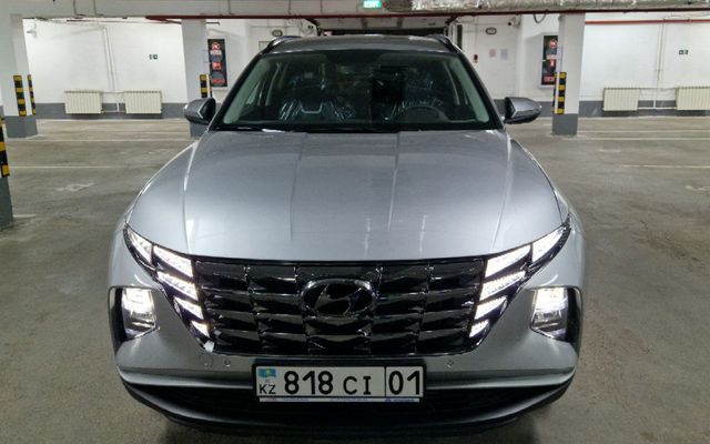 HYUNDAI TUCSON - image 2