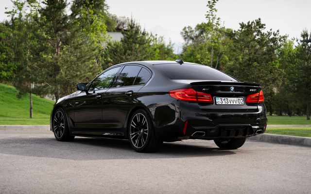 BMW 530i - image 3