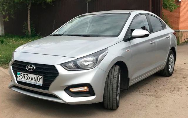 HYUNDAI ACCENT - image 1