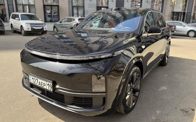 Lixiang L9 - image 1