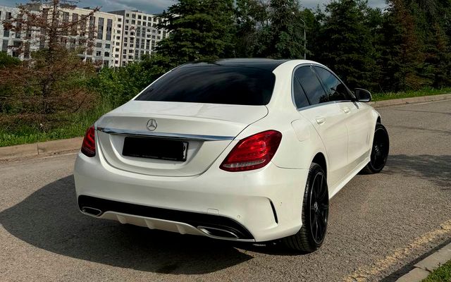 Mercedes-Benz C-class - image 3