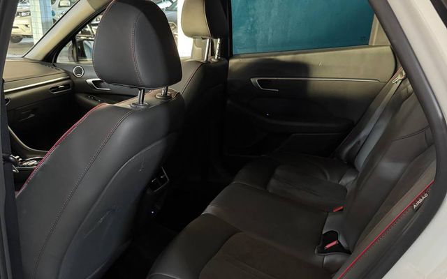 Hyundai Sonata - image 4
