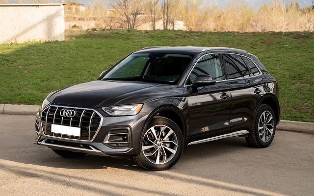 Audi Q5 - image 1