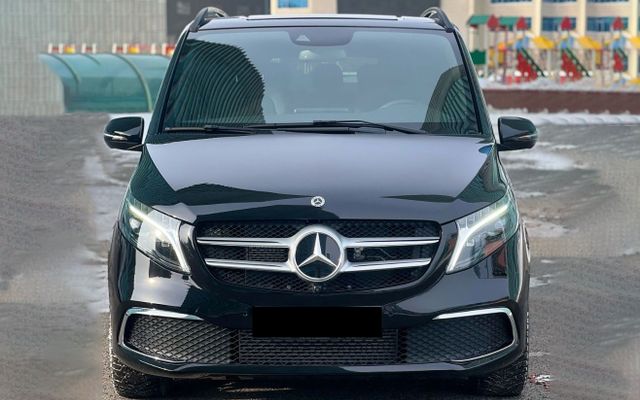 MERCEDES BENZ V-CLASS  Extra Long - image 3