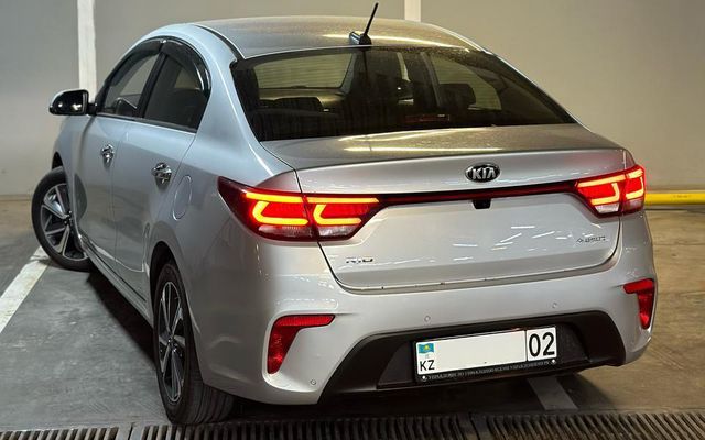 KIA RIO - image 2
