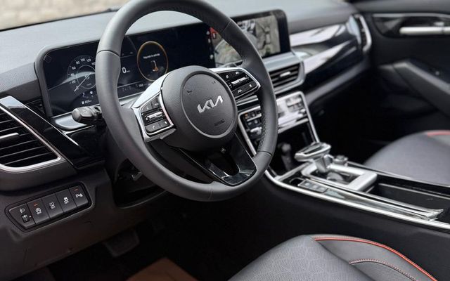KIA SELTOS - image 4