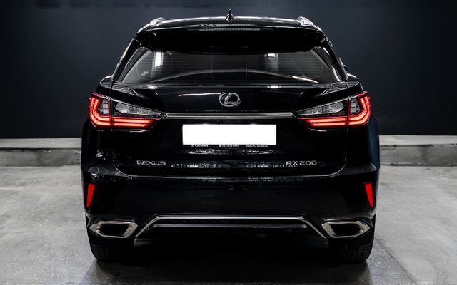 Lexus RX200t - image 4