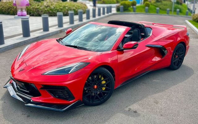 Chevrolet Corvette - image 3