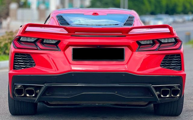 Chevrolet Corvette - image 4