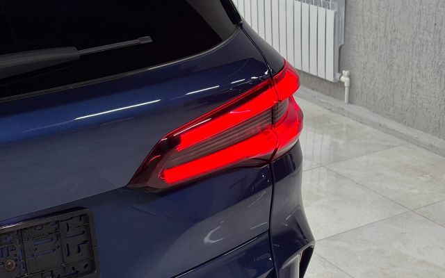 BMW X5 - image 3