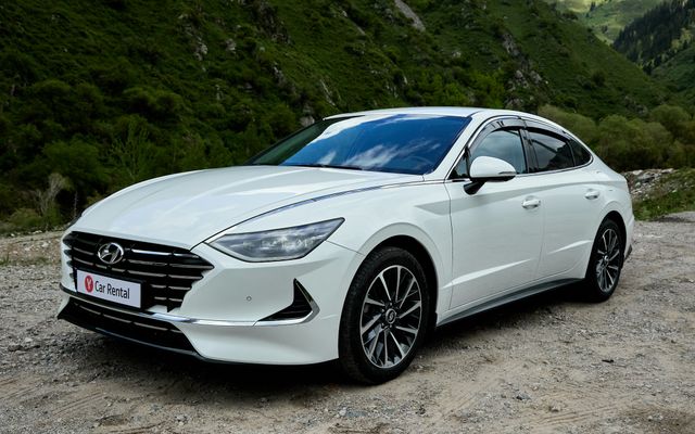 Hyundai Sonata - image 4