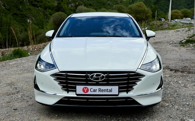 Hyundai Sonata - image 3
