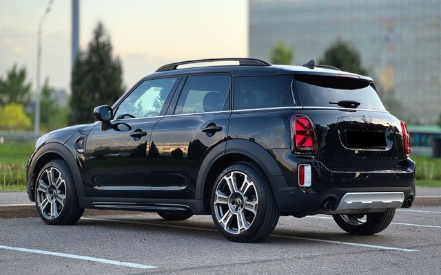 MINI COOPER S - image 4