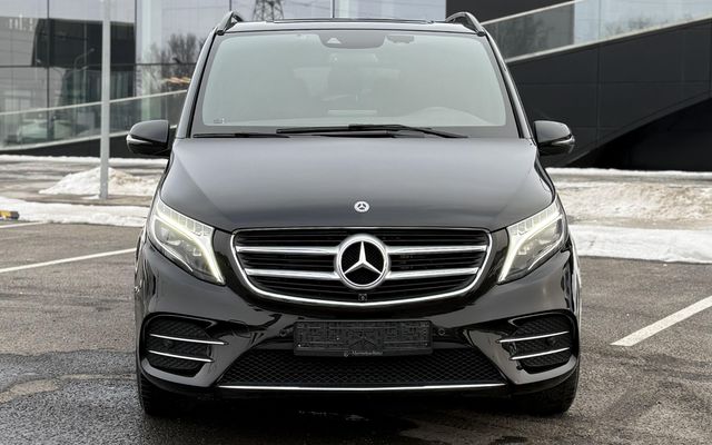 Mercedes Benz V250 - image 3