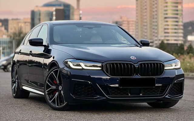 BMW 550I - image 3
