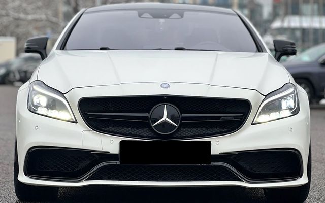 MERCEDES BENZ CLS 63 AMG - image 2