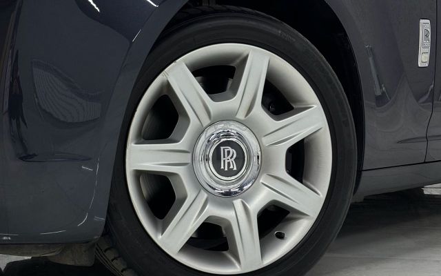 Rolls Royce Ghost - image 2