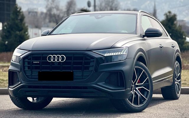 AUDI Q8 S-Line - image 1