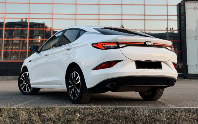 JAC J7 - image 2