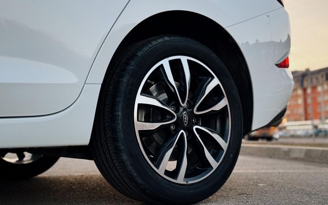 JAC J7 - image 4