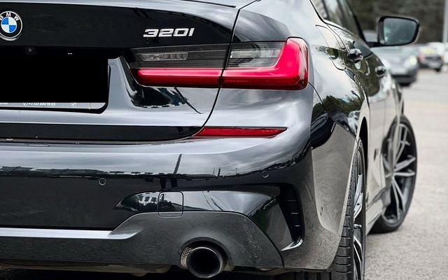 BMW 320I XDRIVE - image 4
