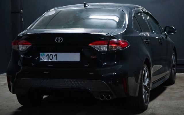 Toyota Corolla - image 3