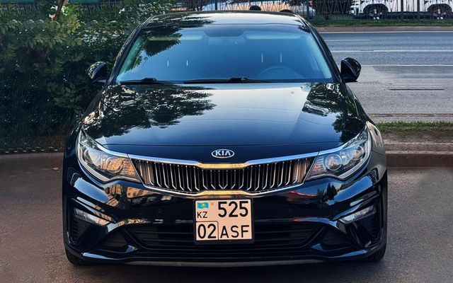 KIA Optima - image 2