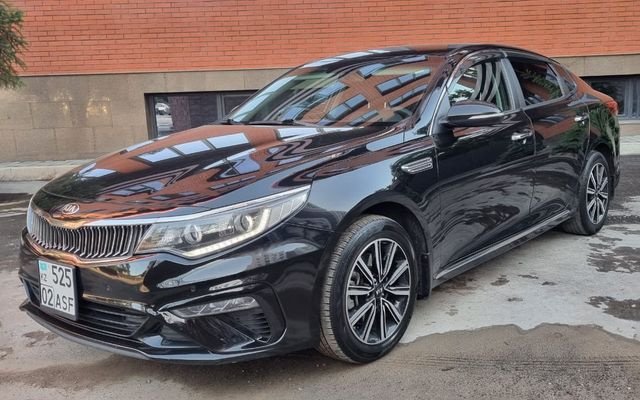 KIA Optima - image 1