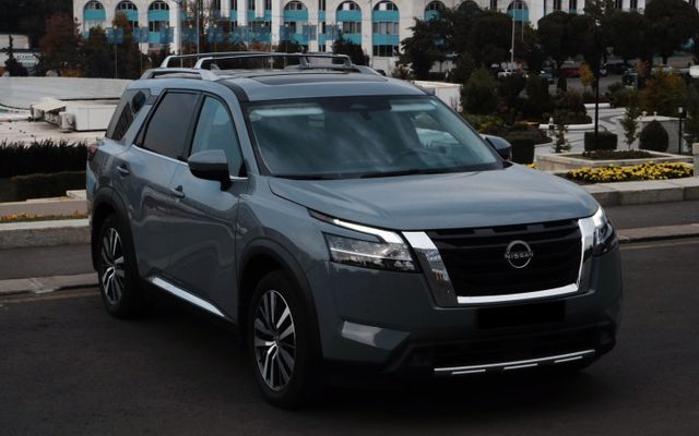 Nissan Pathfinder - image 3