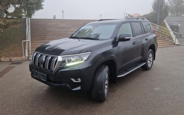 Toyota Land Cruiser Prado - image 1
