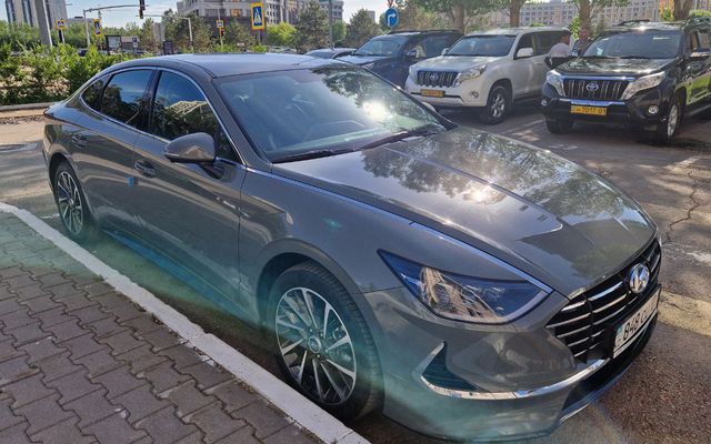 HYUNDAI SONATA - image 2