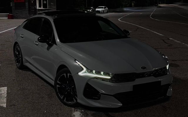 KIA K5 - image 1