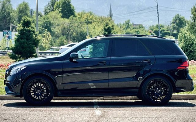 MERCEDES BENZ GLE Brabus 63 - image 2