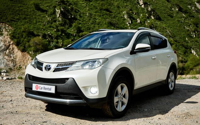 Toyota RAF4 - image 1