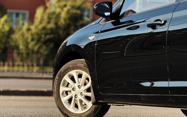 Hyundai Accent - image 4