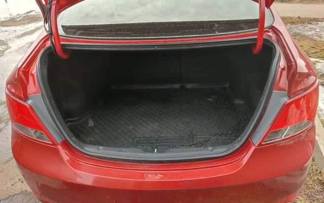 HYUNDAI ACCENT - image 3